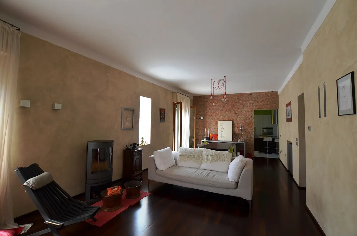 Living room in six-room villa in Sanremo