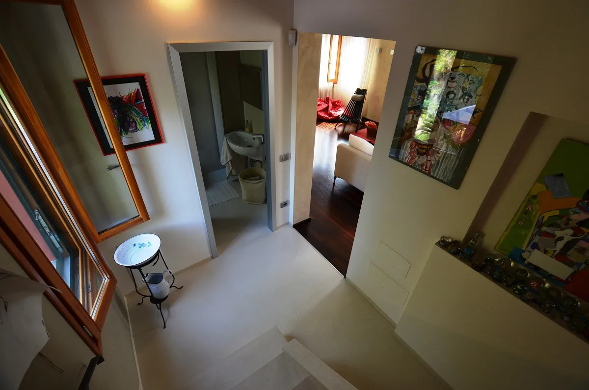 Hallway in six-room villa in Sanremo