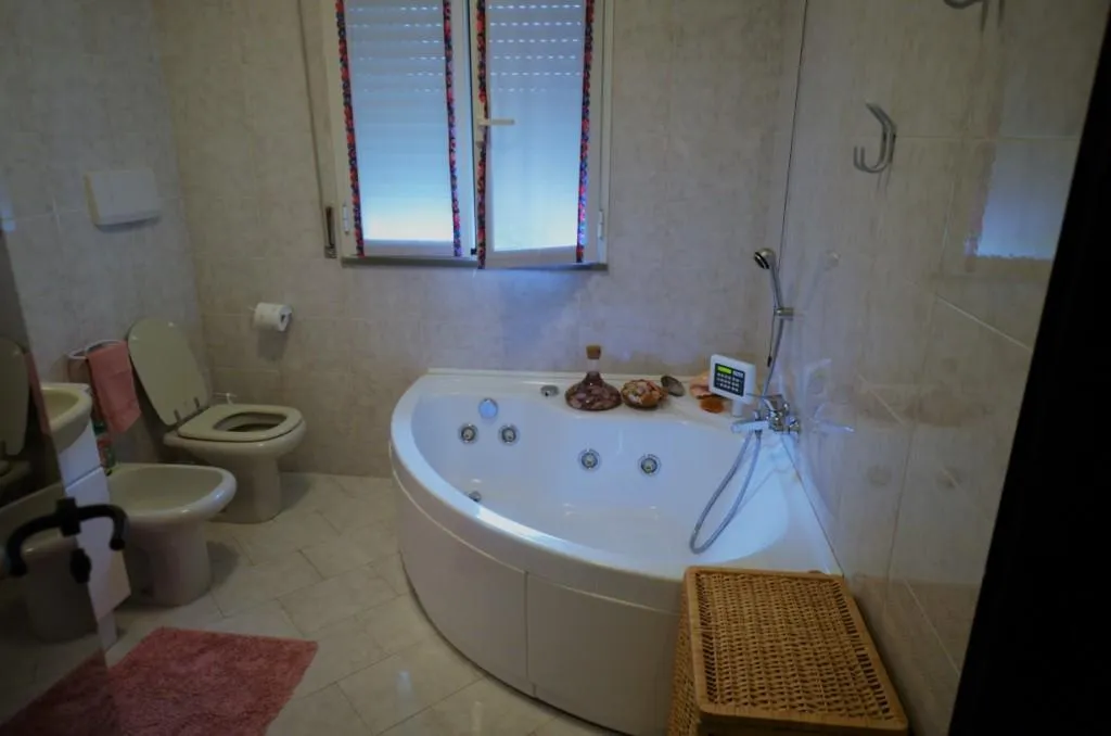Toilet in apartment in Sanremo in via Strada Solaro