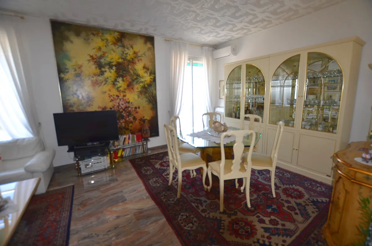 Dining room in three-room apartment in Sanremo, Via Matteotti