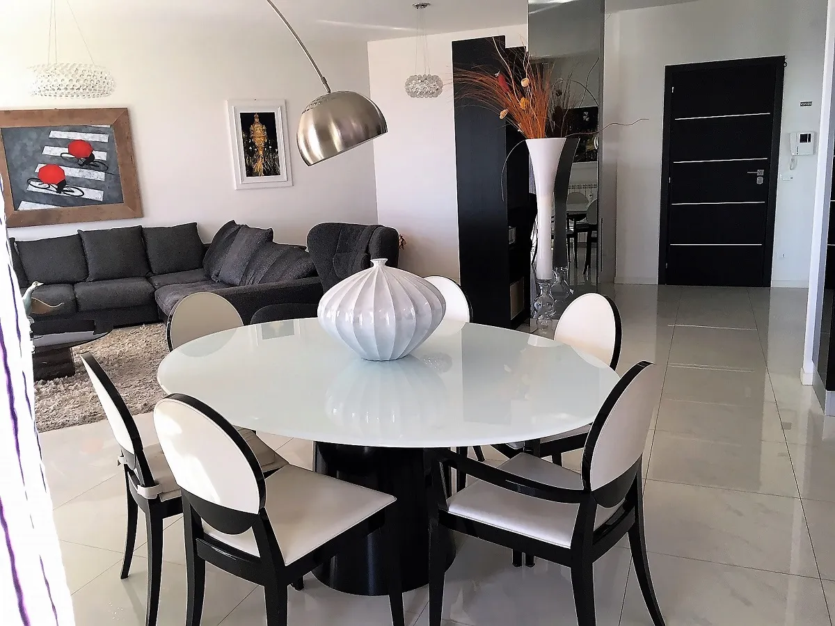 Dining room in apartment in Sanremo in Corso Imperatrice street