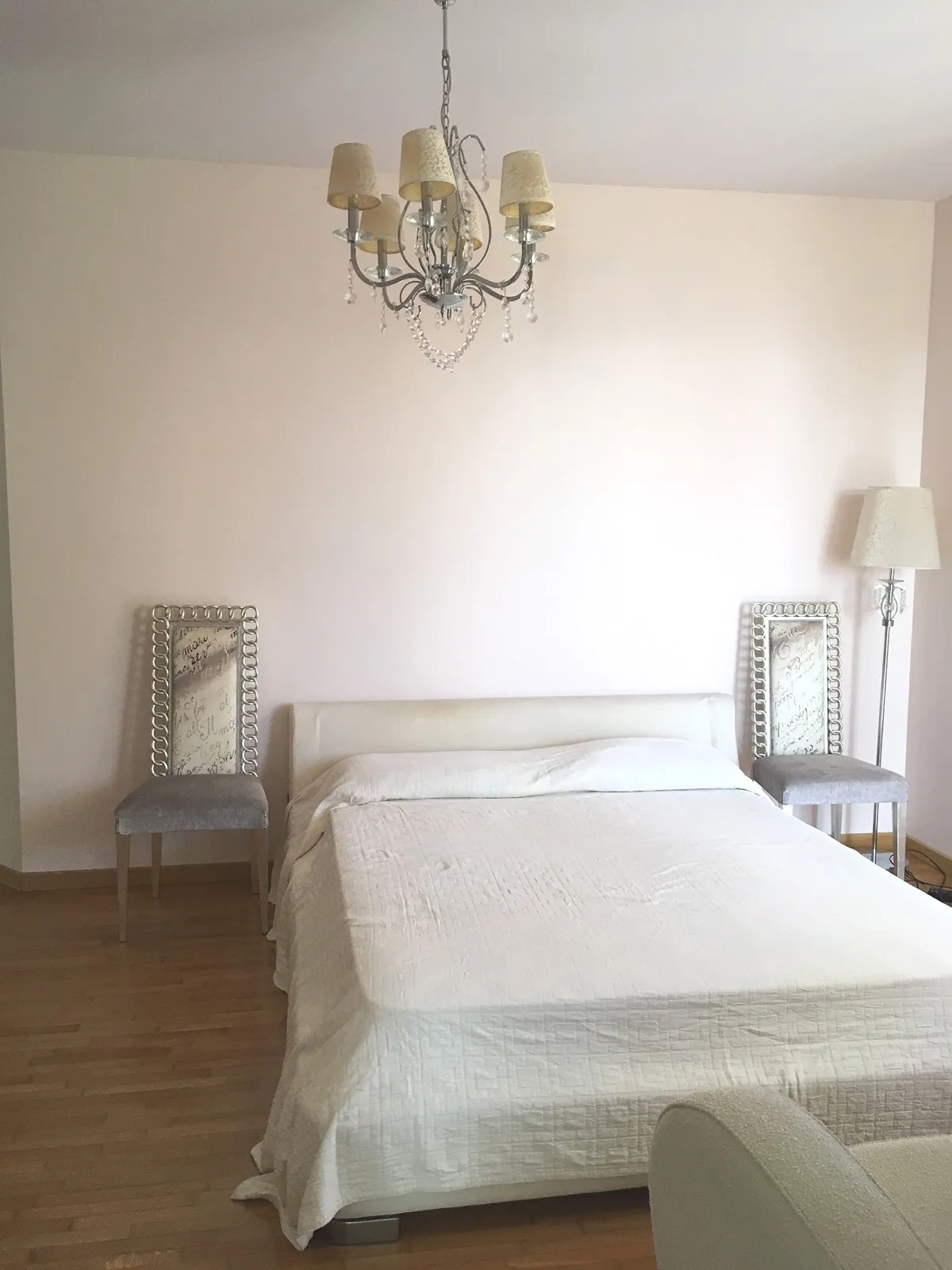 Bedroom in apartment in Sanremo in Corso Imperatrice