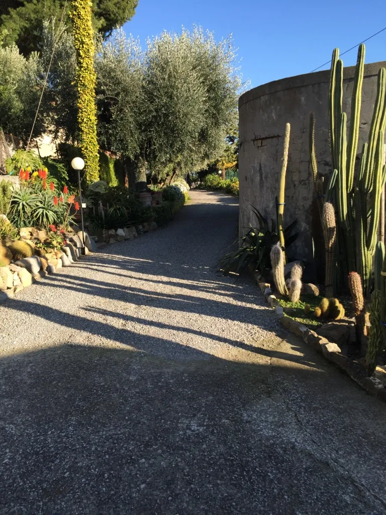 Garden in seven-room villa in Sanremo