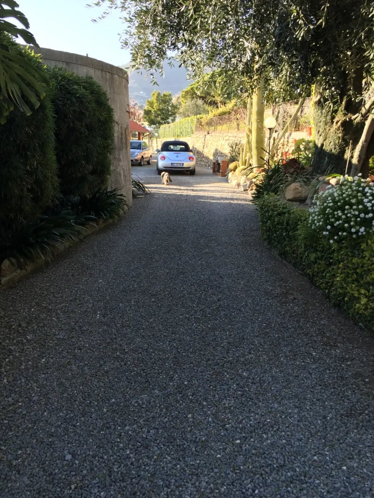 Parking in seven-room villa in Sanremo