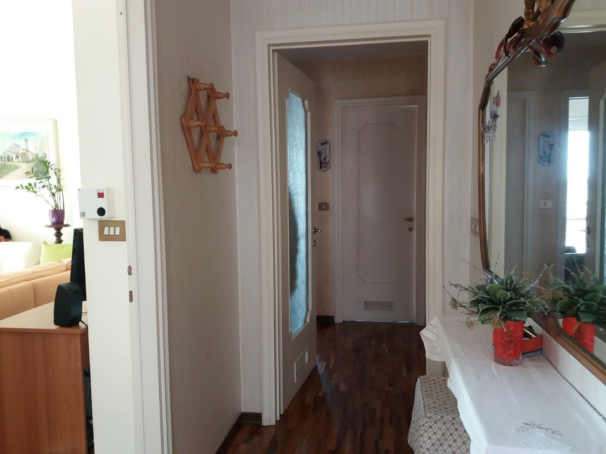 Hallway in apartment in Sanremo in San Martino