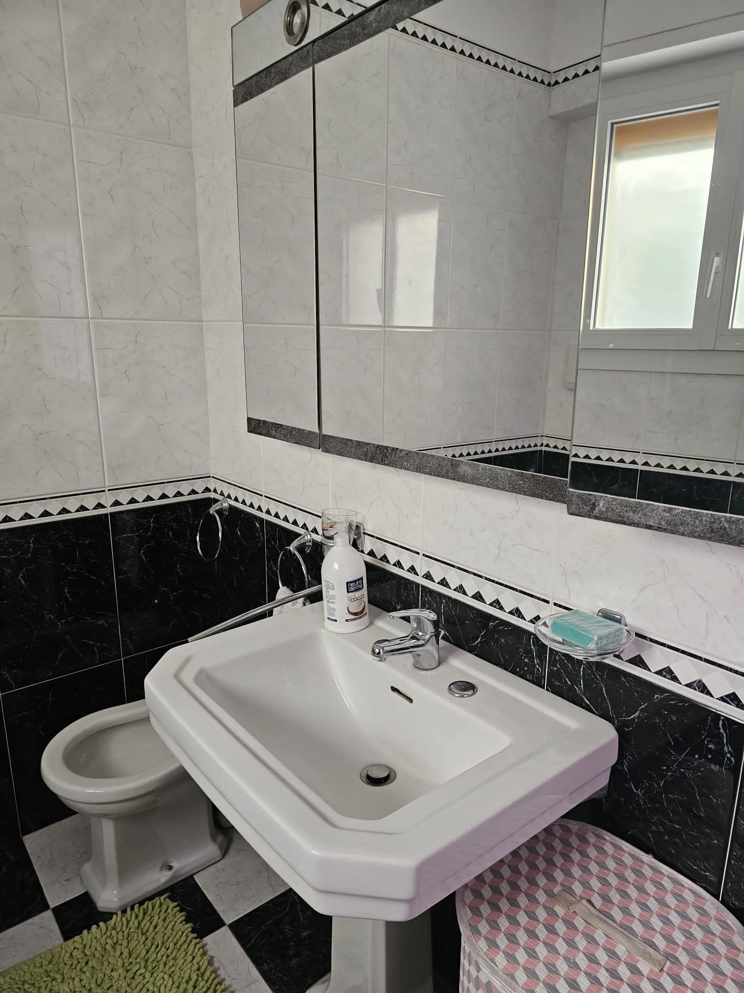 Bathroom in apartment in Sanremo via Galileo Galilei