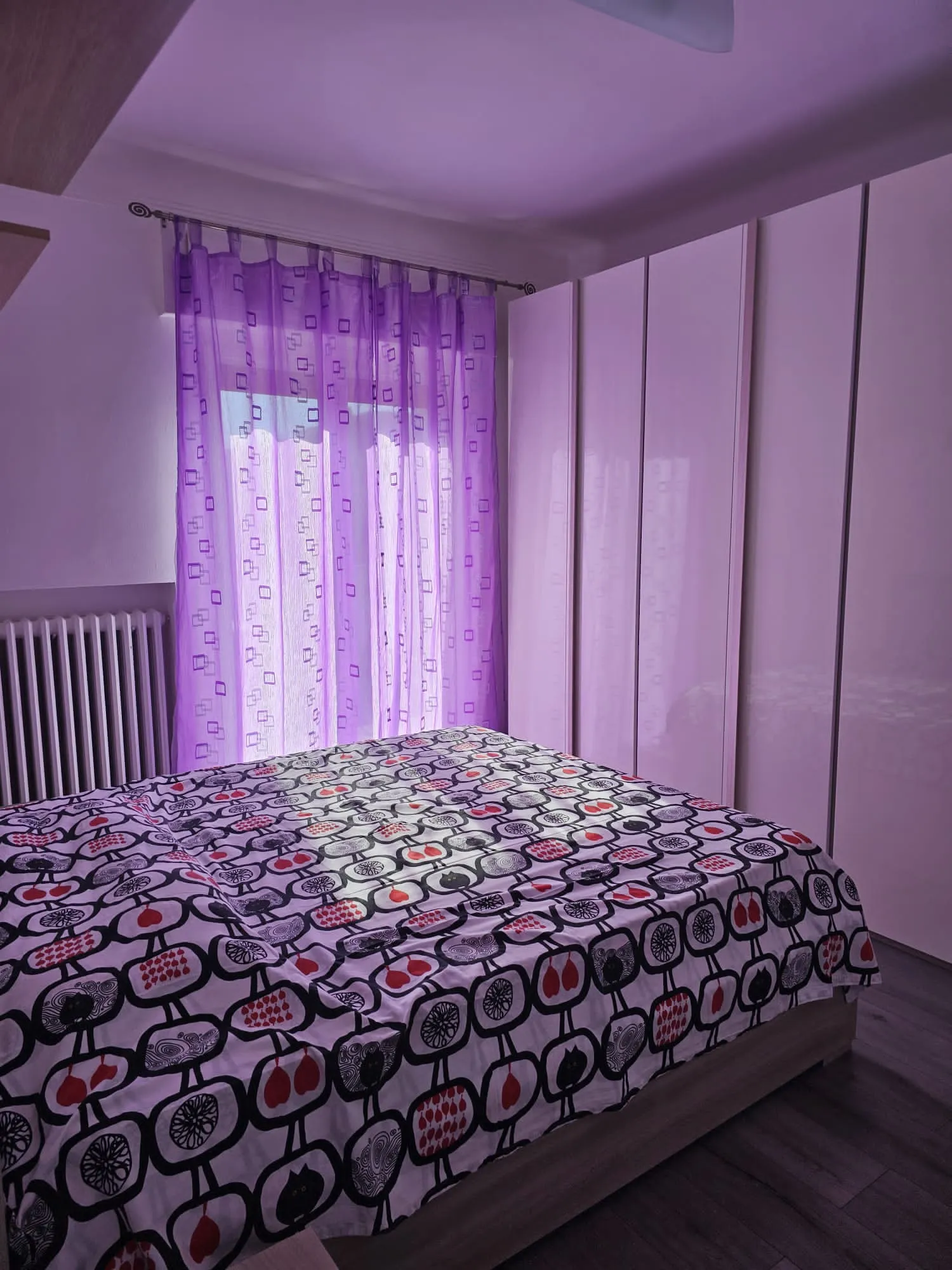 Bedroom in apartment in Sanremo via Galileo Galilei