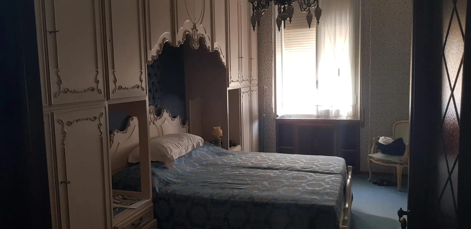 Bedroom in apartment in Sanremo
