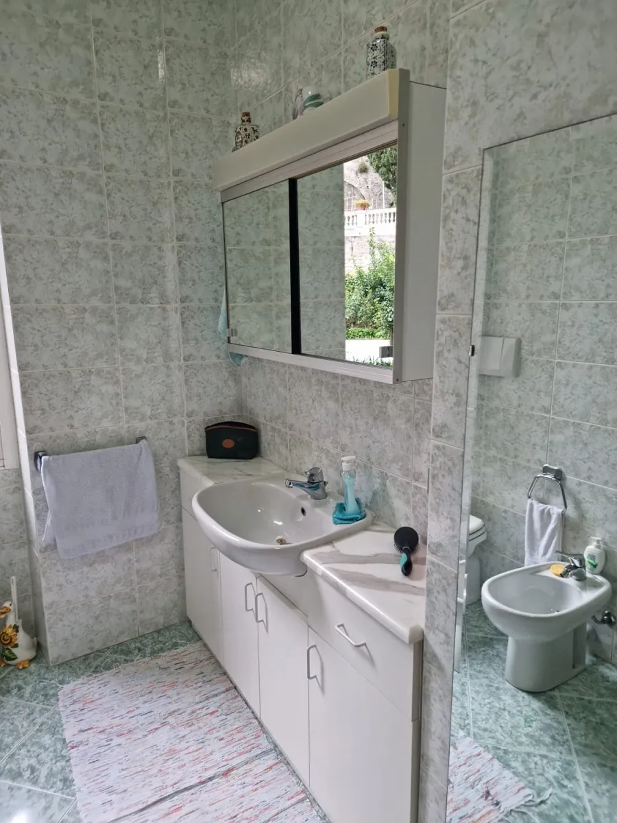 Toilet in apartment in Sanremo in via Roccasterone