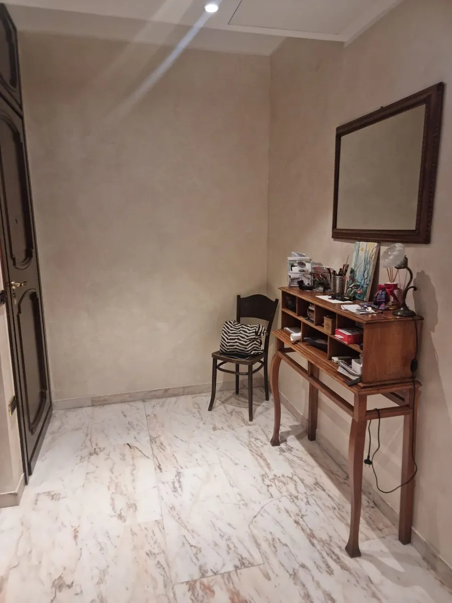 Hallway in apartment located in Sanremo in Corso Degli Inglesi