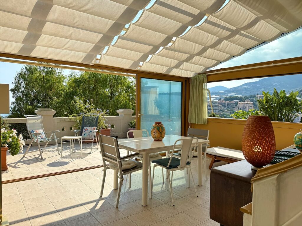 Rent a penthouse in the castle in Sanremo, photo 4