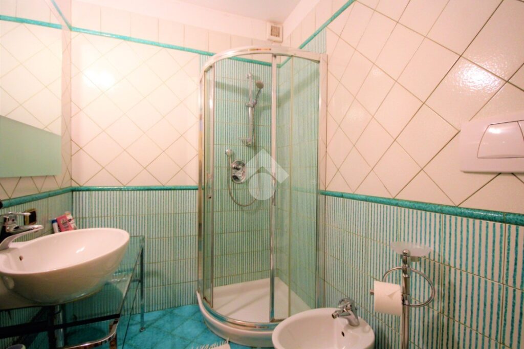 Buy an apartment with sea view, garden and pool in Sanremo, photo 25