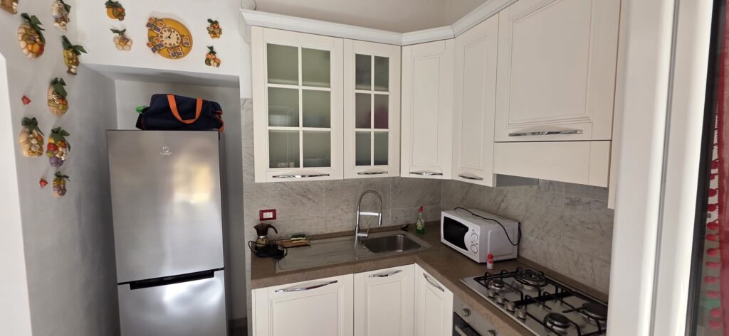 Rent 2-Bedroom Apartment with Parking Space, photo 4