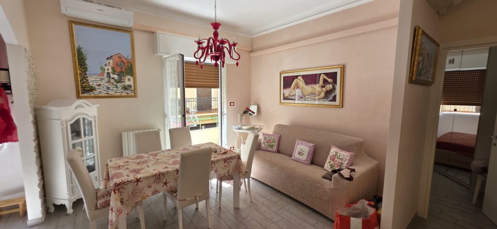 Rent 2-Bedroom Apartment with Parking Space, photo 6