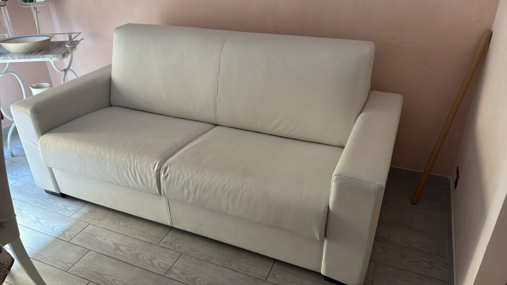 Rent 2-Bedroom Apartment with Parking Space, photo 17