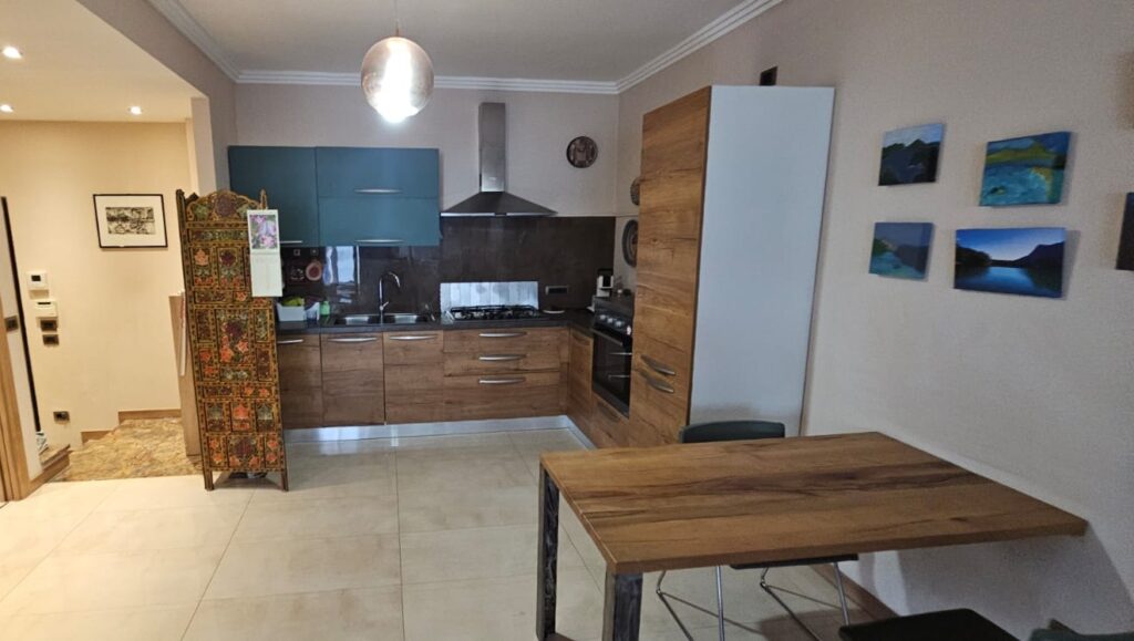 Buy an Apartment with Garage, Balcony and Two Bathrooms in Sanremo, photo 12