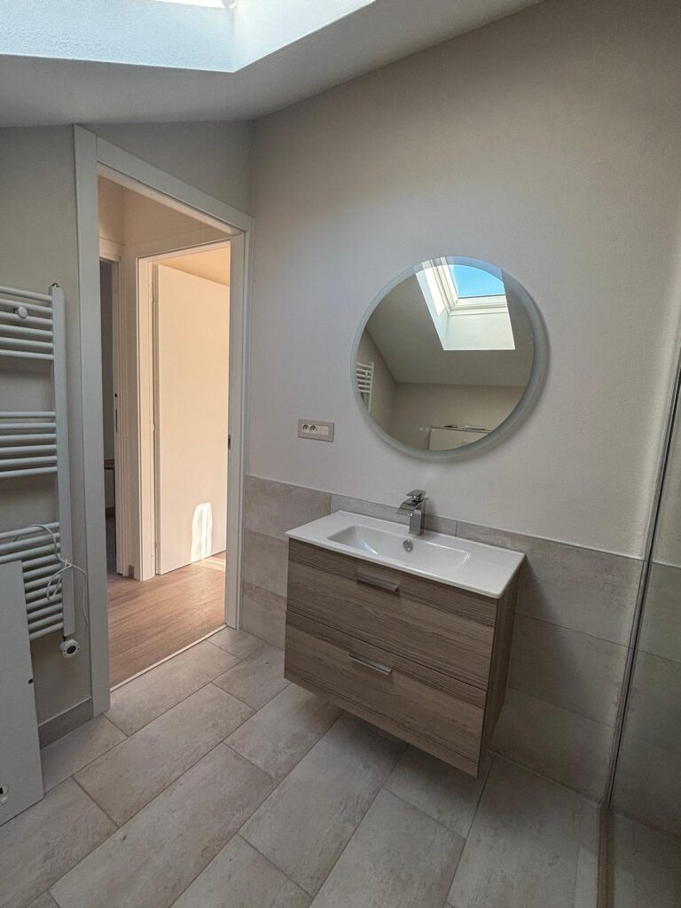 Rent a spacious two-room apartment with a view of the sea, photo 11