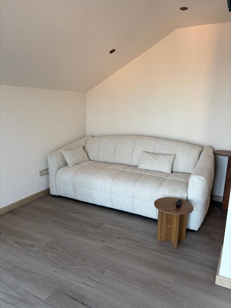 Rent a spacious two-room apartment with a view of the sea, photo 19