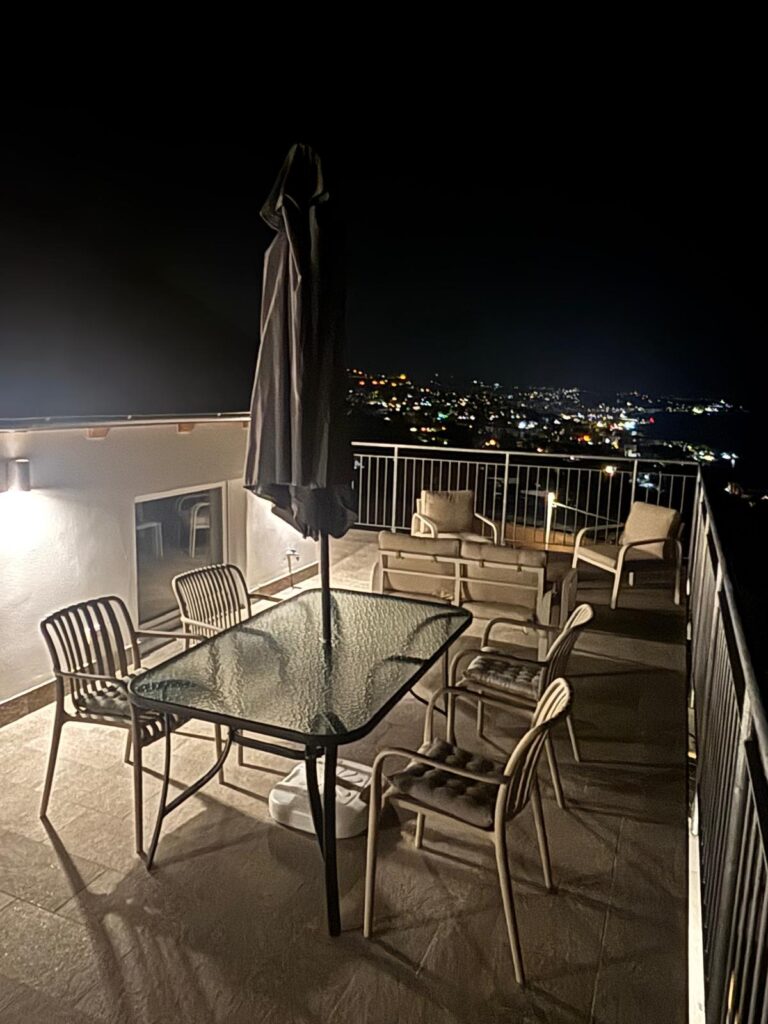 Rent a spacious two-room apartment with a view of the sea, photo 22