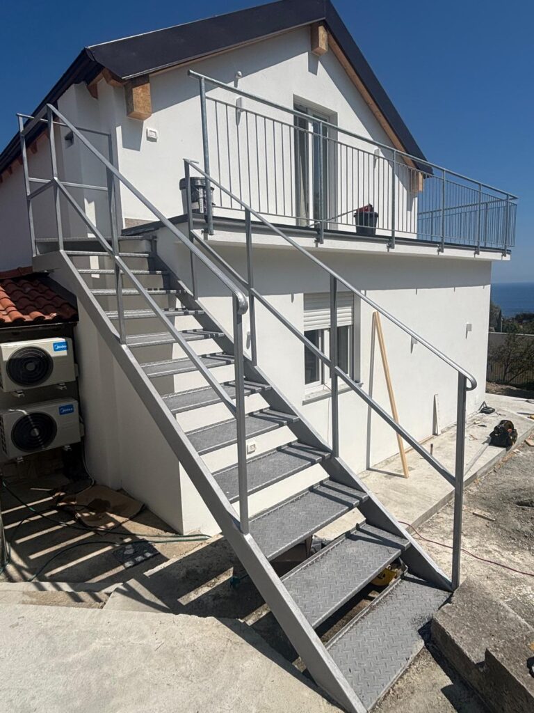 Rent a spacious two-room apartment with a view of the sea, photo 23