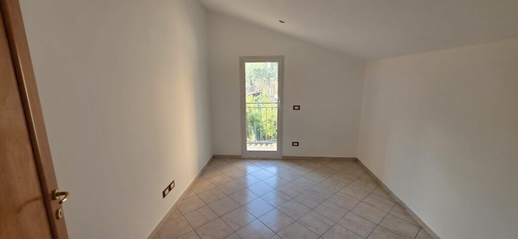 Buy a Charming Top-Floor Apartment in Sanremo, photo 10