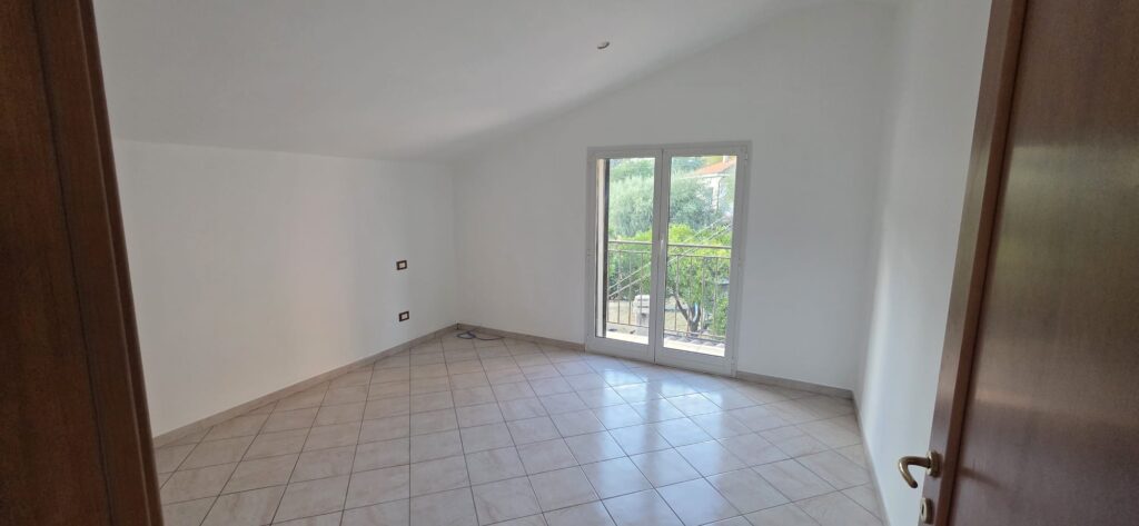 Buy a Charming Top-Floor Apartment in Sanremo, photo 14