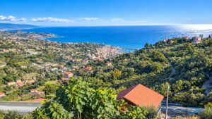 Building Lot with Panoramic Views of the Gulf of Sanremo