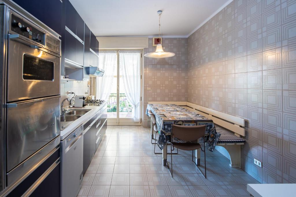 Elegante 4 room Apartment in Sanremo, photo 2