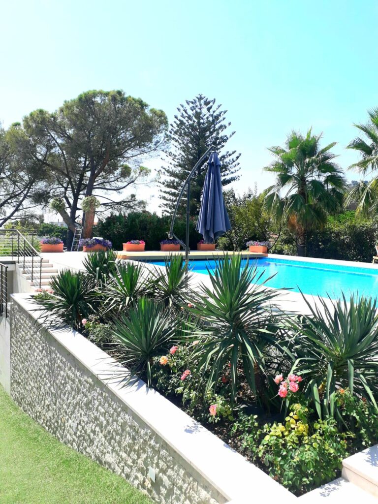1.	Sanremo – Elegant Prestigious Villa with Swimming Pool and Large Garden, Just a Short Walk From the Sea, photo 2