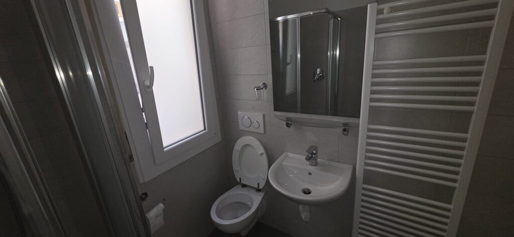 Sanremo – Spacious Apartment for Rent at Corso Cavallotti 23, photo 1