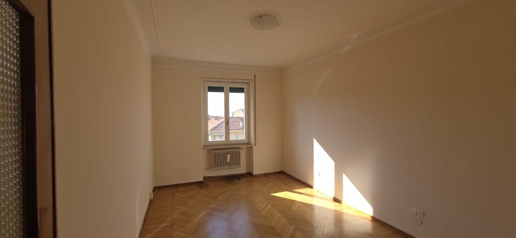 Sanremo – Spacious Apartment for Rent at Corso Cavallotti 23, photo 10