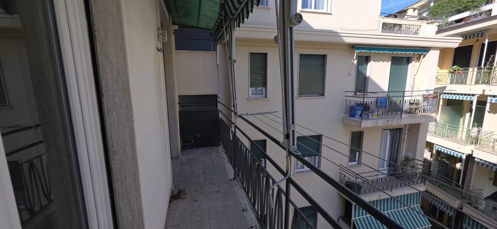 Sanremo – Spacious Apartment for Rent at Corso Cavallotti 23, photo 12