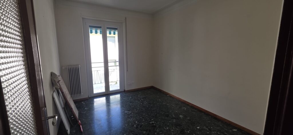 Sanremo – Spacious Apartment for Rent at Corso Cavallotti 23, photo 13