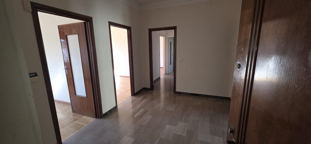 Sanremo – Spacious Apartment for Rent at Corso Cavallotti 23, photo 18